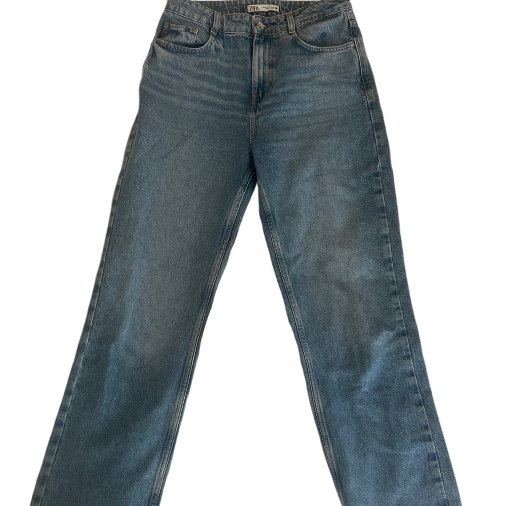 Zara High-Rise Straight Jeans in Washed Blue